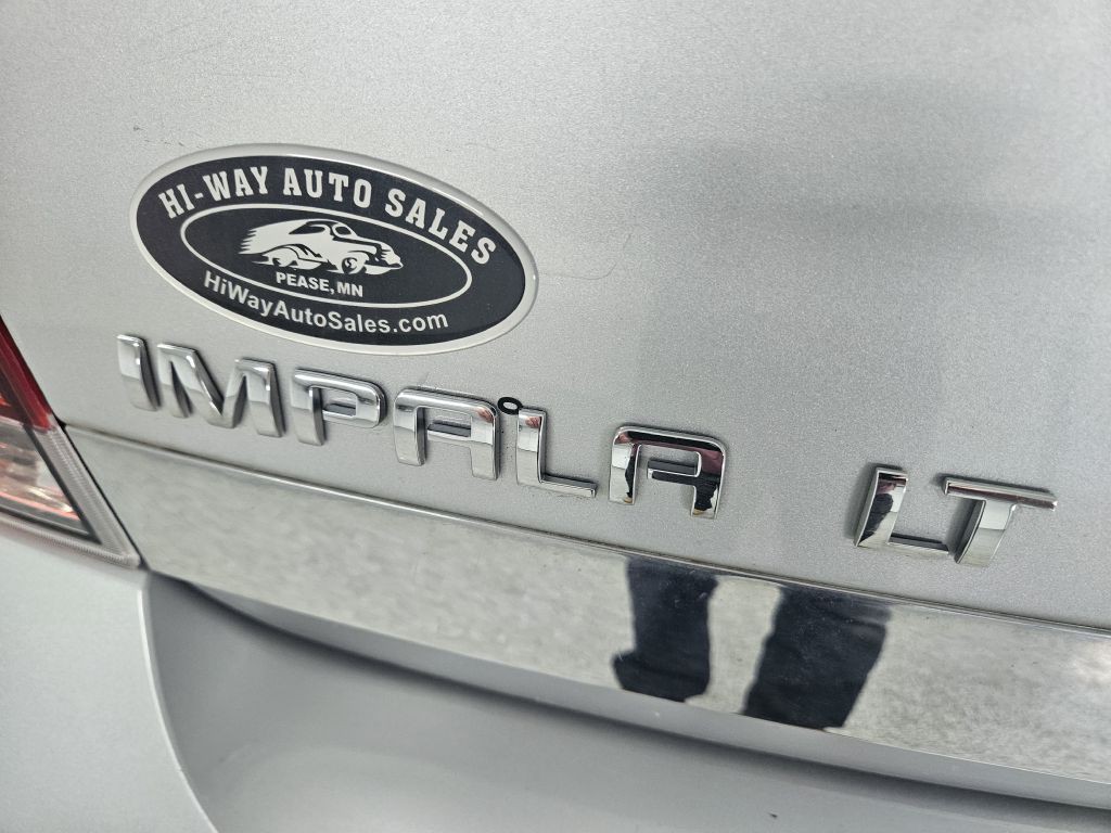 2011 Chevrolet Impala Image 25