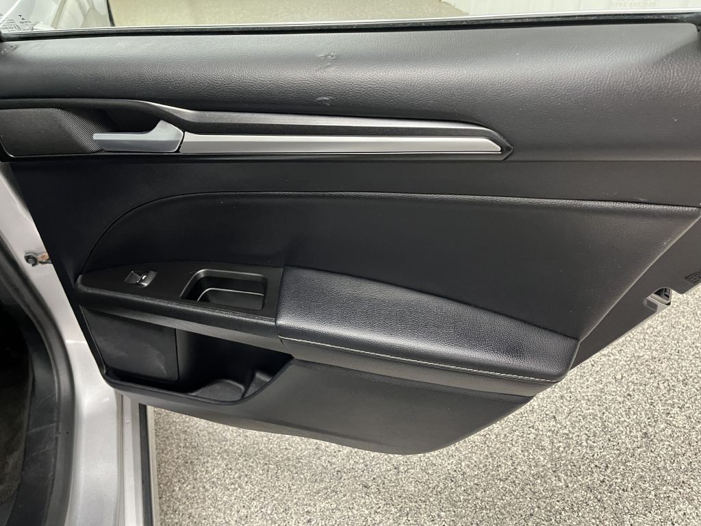 2018 Ford Fusion Image 31