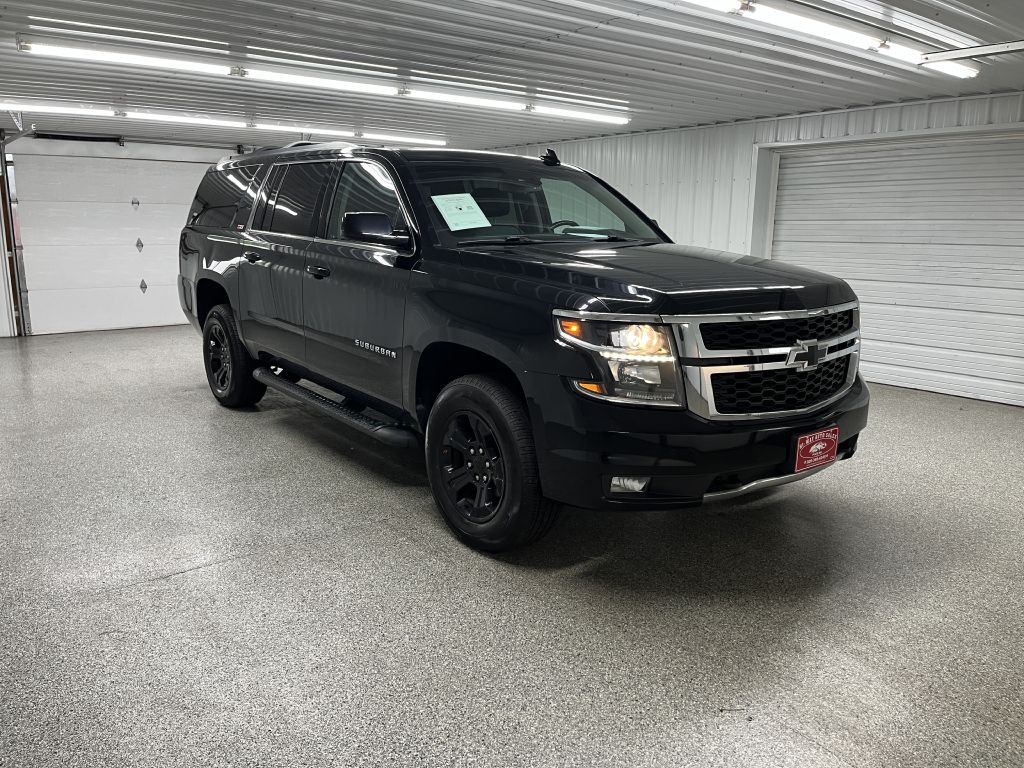 2017 Chevrolet Suburban Image 1