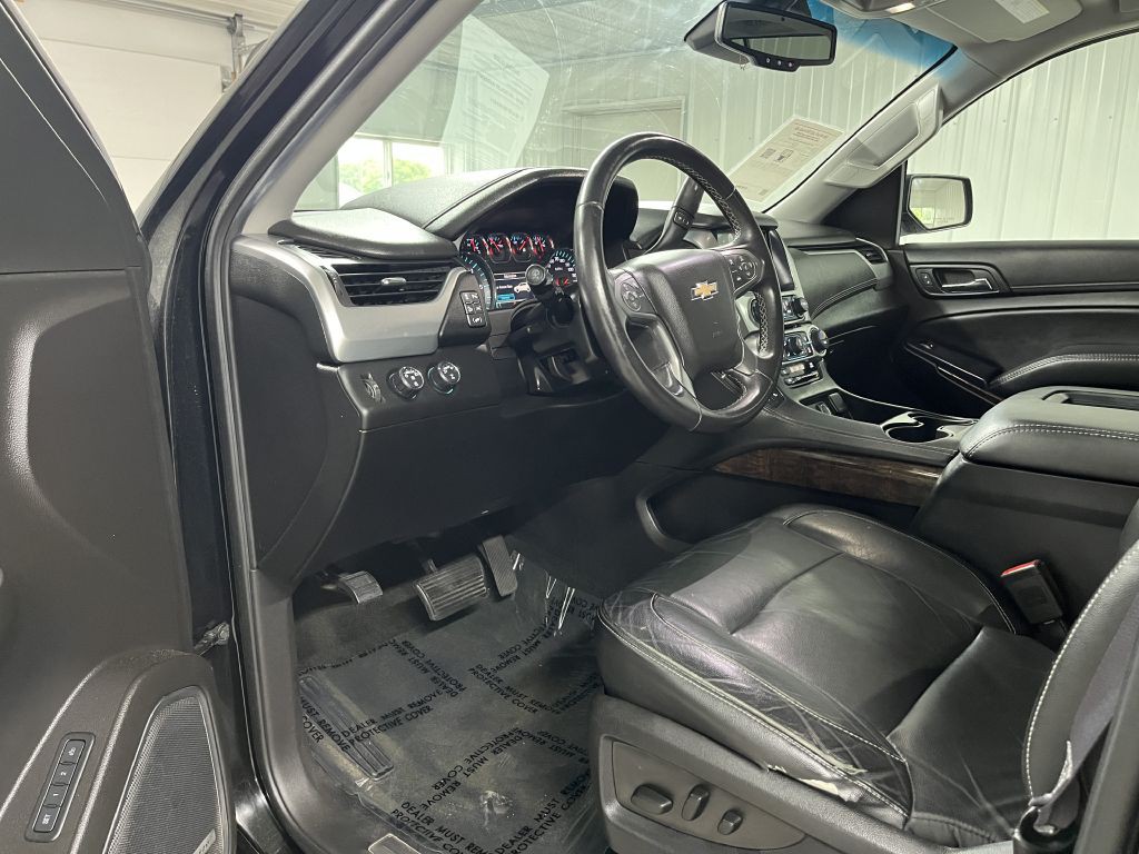 2017 Chevrolet Suburban Image 7