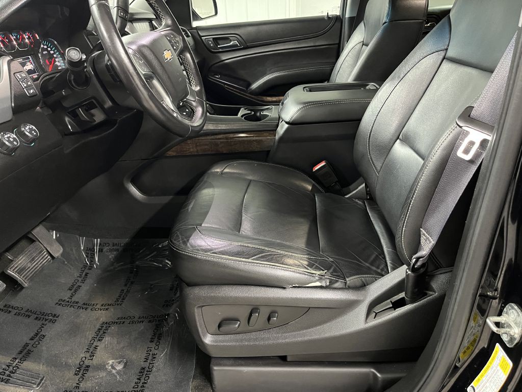 2017 Chevrolet Suburban Image 8