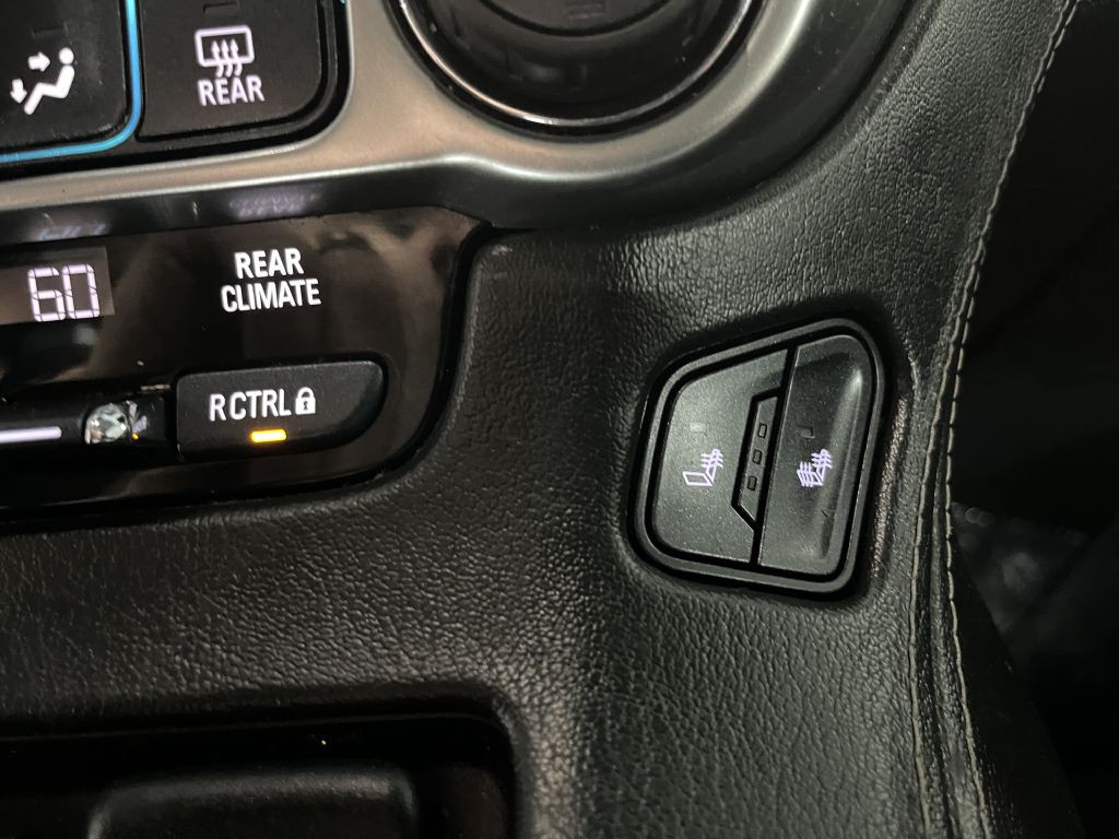 2017 Chevrolet Suburban Image 20