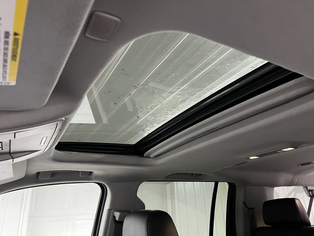 2017 Chevrolet Suburban Image 25