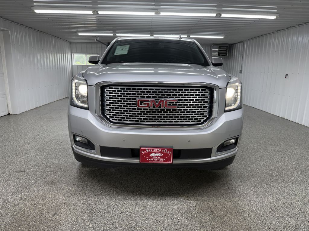 2017 GMC Yukon Image 3