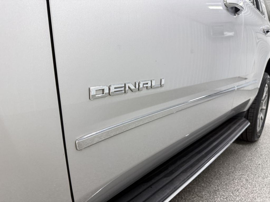 2017 GMC Yukon Image 9