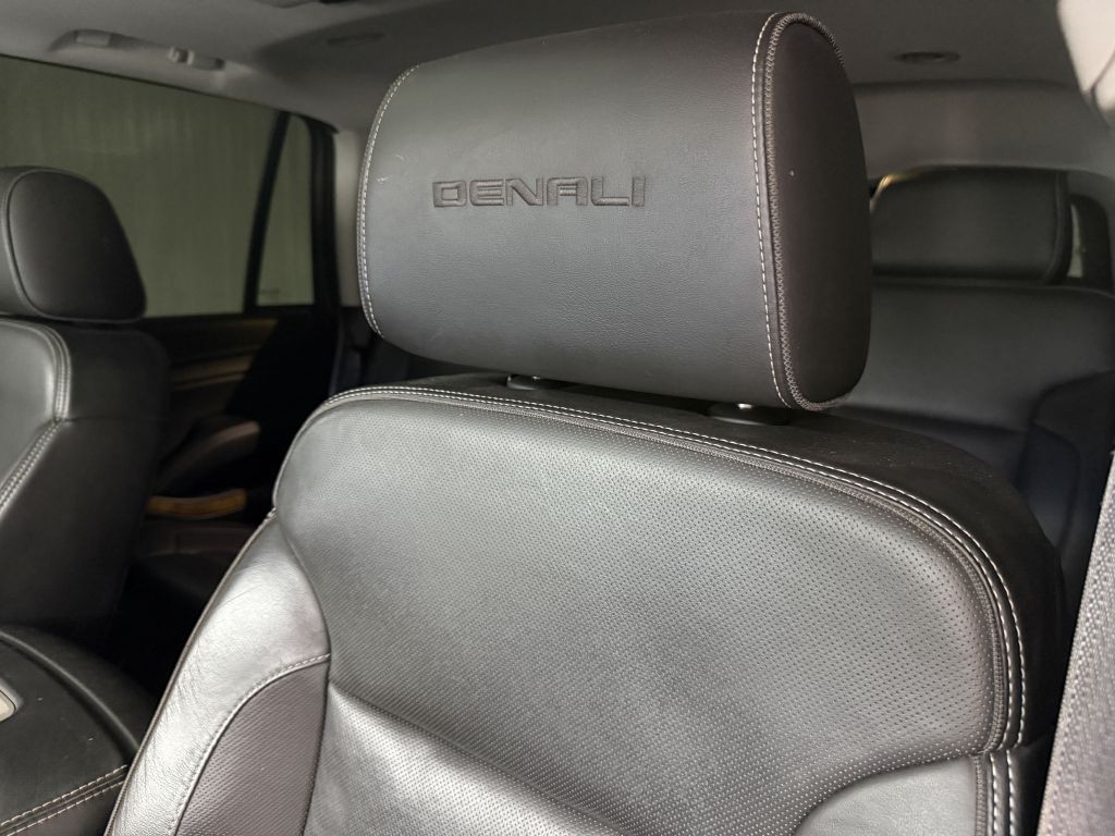 2017 GMC Yukon Image 12