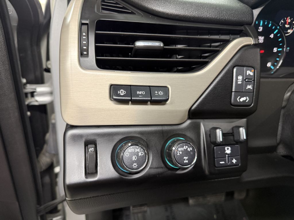 2017 GMC Yukon Image 16