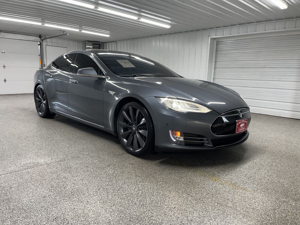 2013 Tesla Model S Image 1