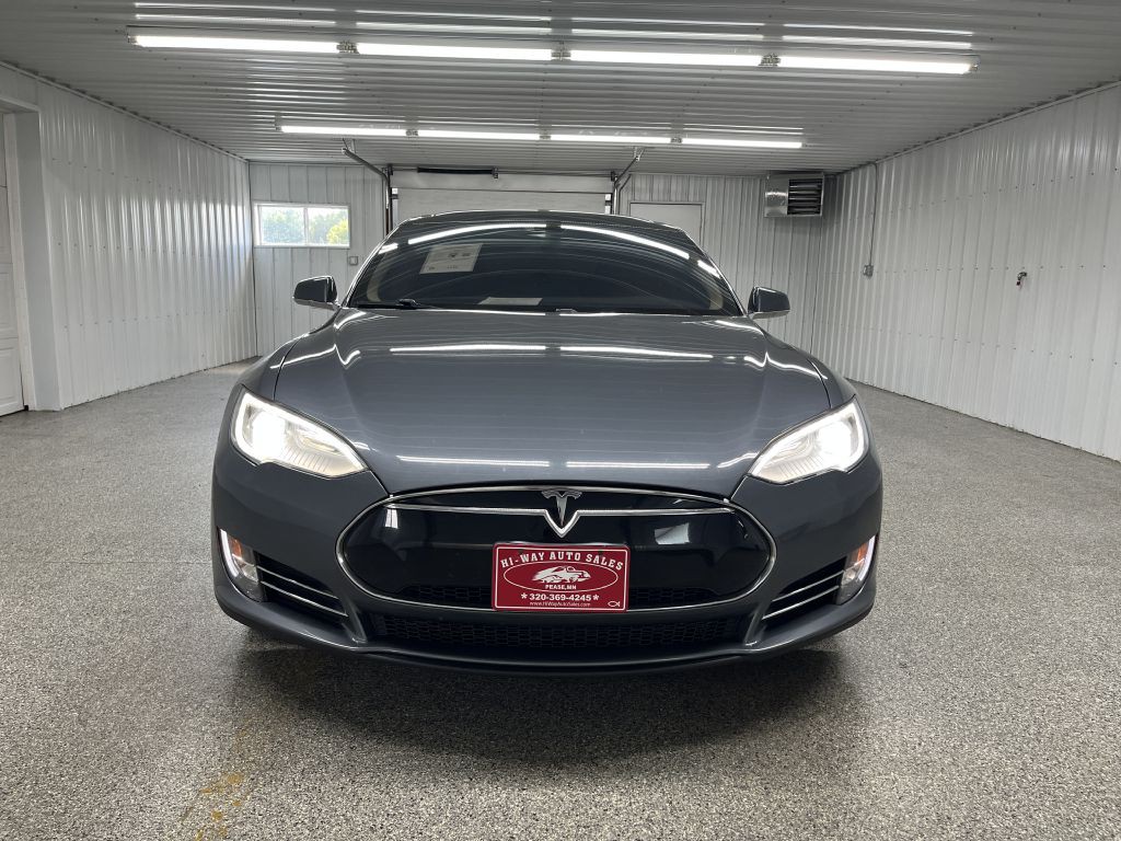 2013 Tesla Model S Image 2