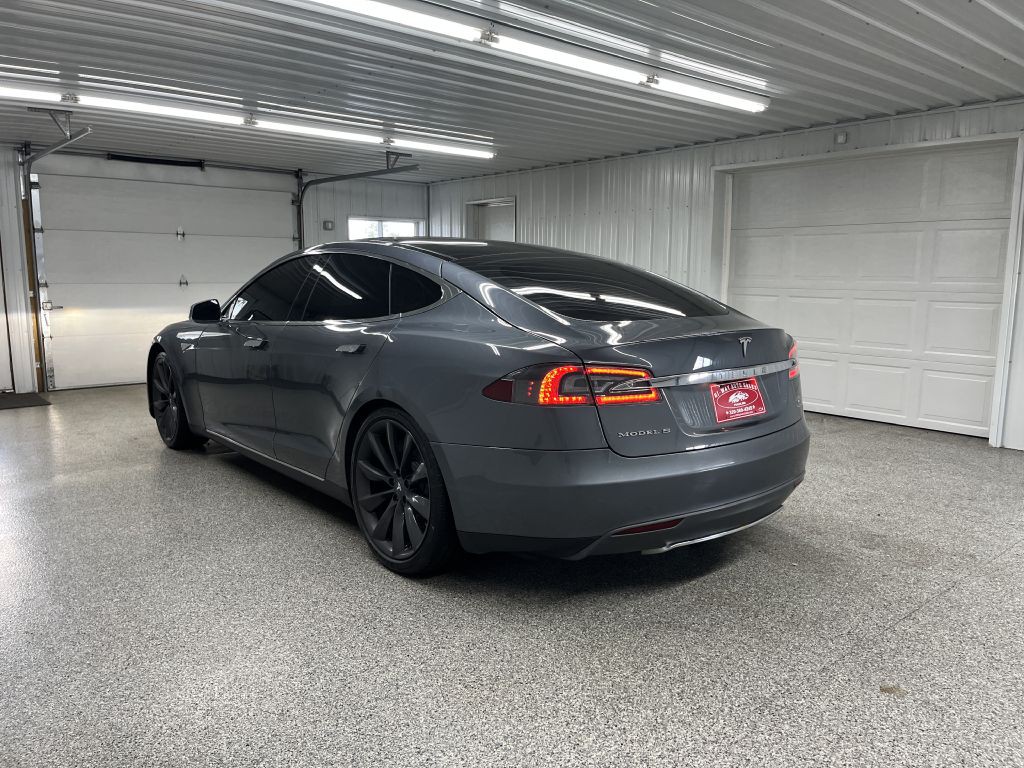 2013 Tesla Model S Image 4
