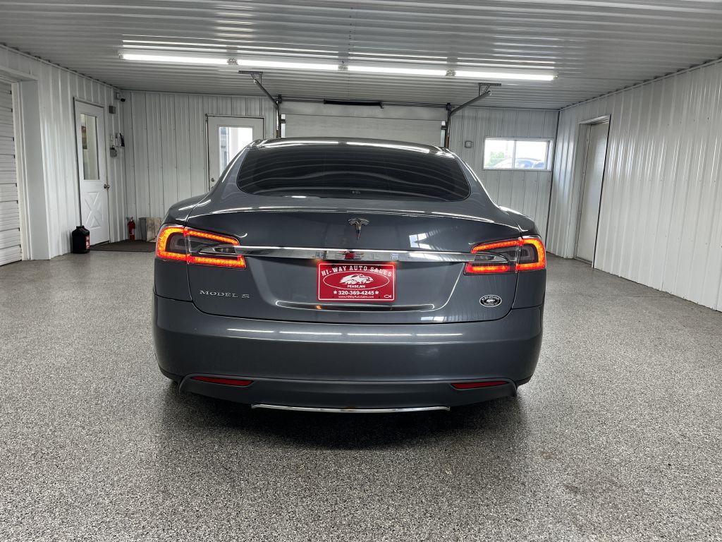 2013 Tesla Model S Image 5