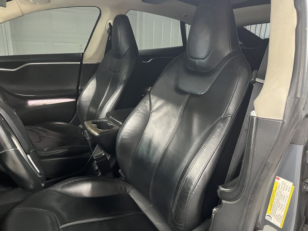 2013 Tesla Model S Image 10