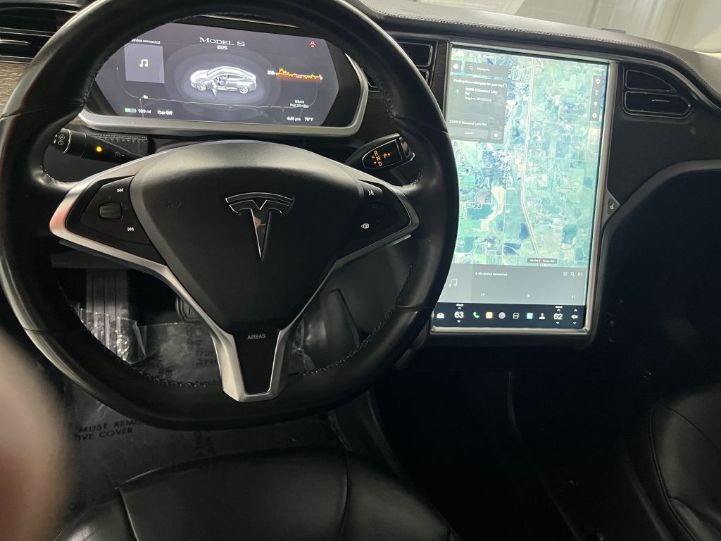 2013 Tesla Model S Image 15