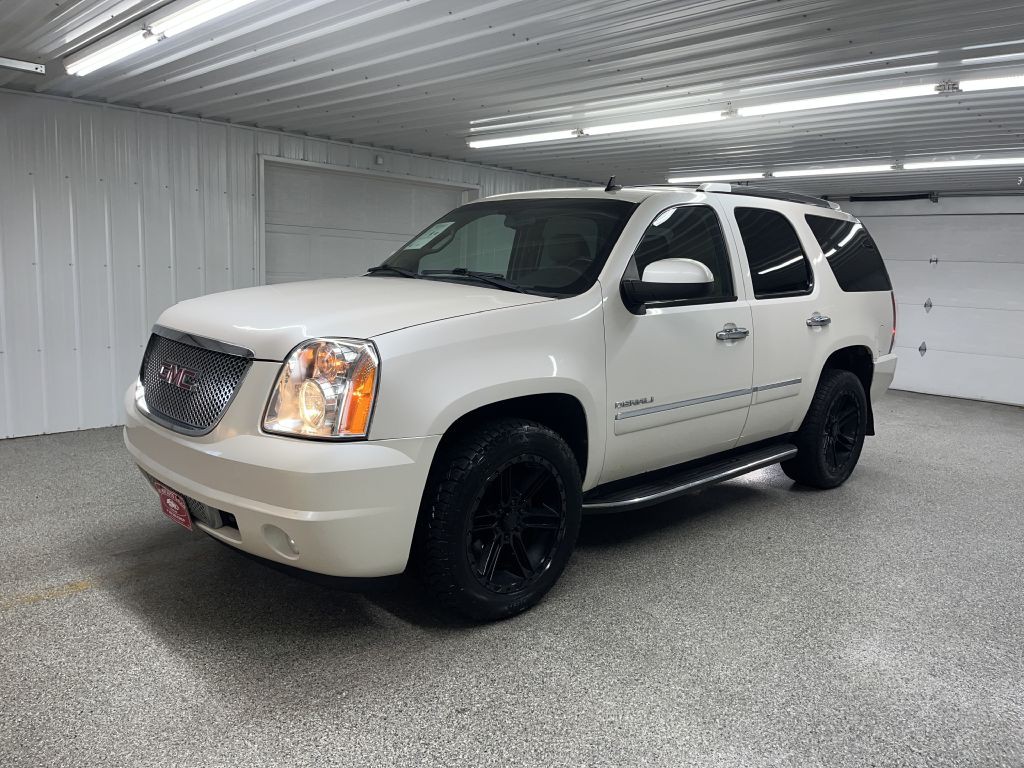 2011 GMC Yukon Image 3