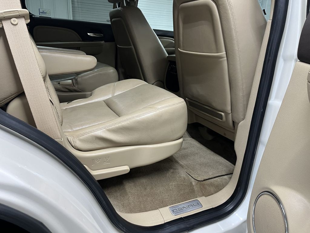 2011 GMC Yukon Image 28