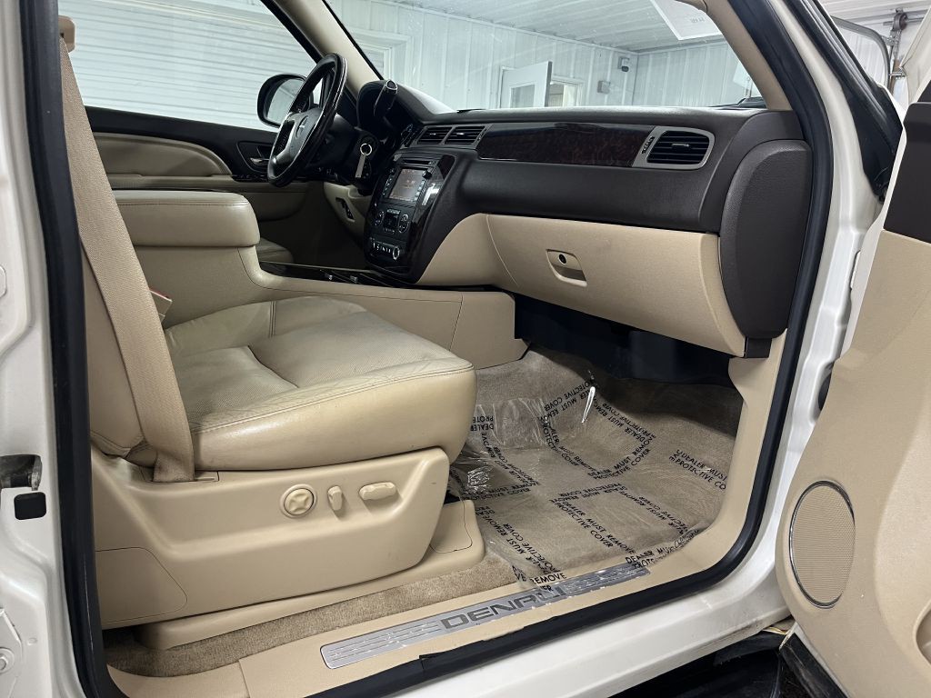 2011 GMC Yukon Image 30