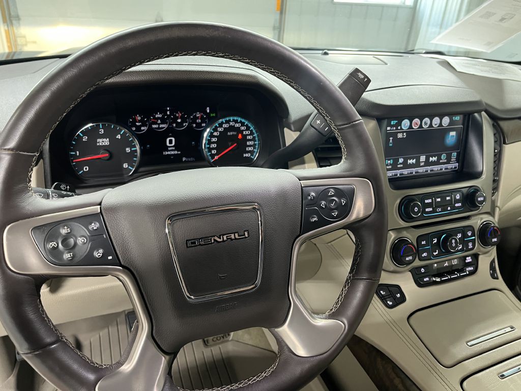 2018 GMC Yukon Image 16