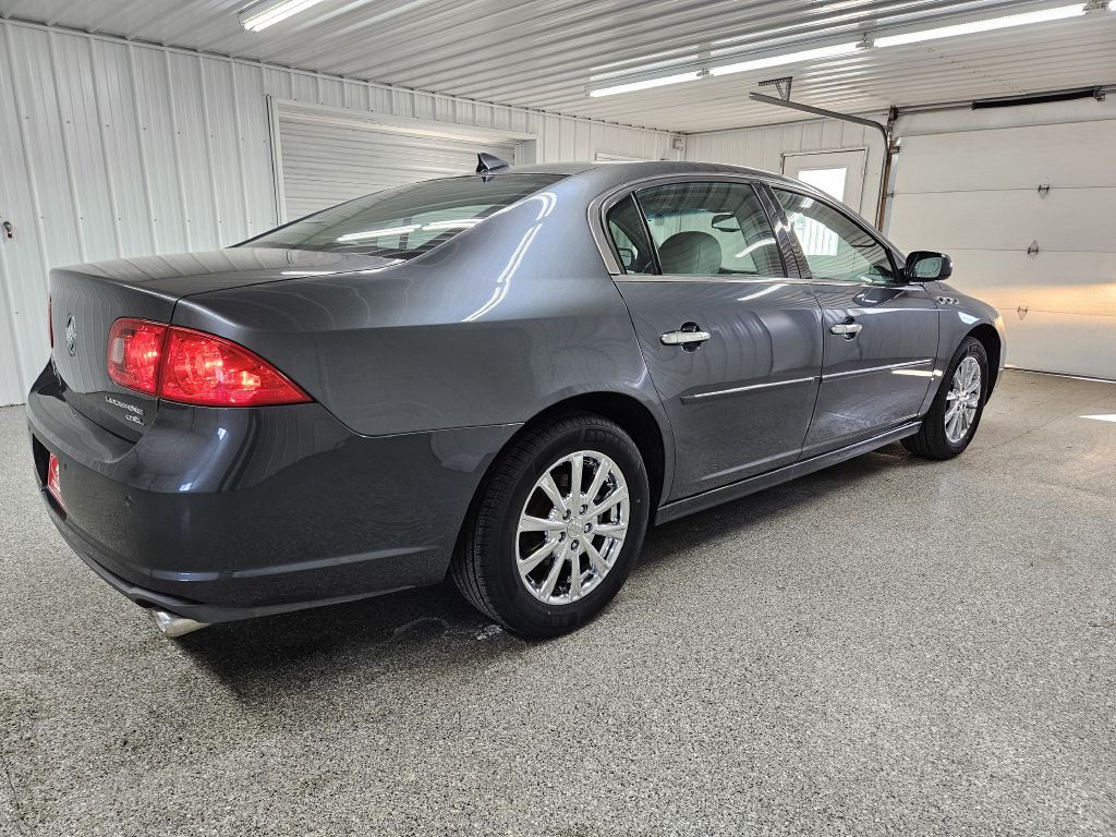 2011 Buick Lucerne Image 2