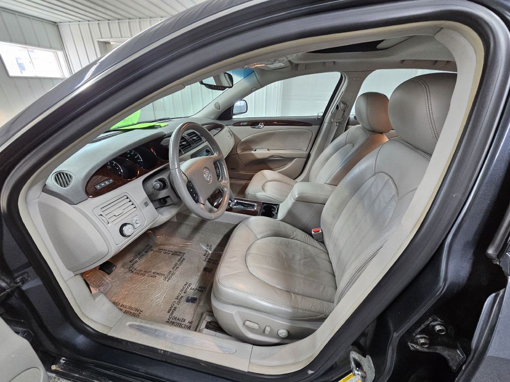 2011 Buick Lucerne Image 7