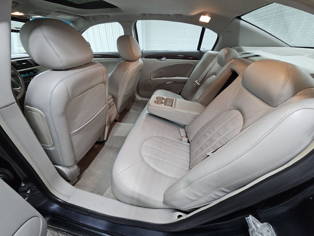 2011 Buick Lucerne Image 14
