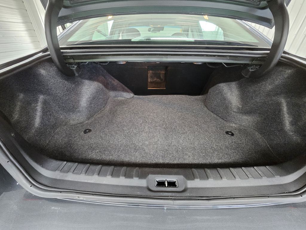 2011 Buick Lucerne Image 26