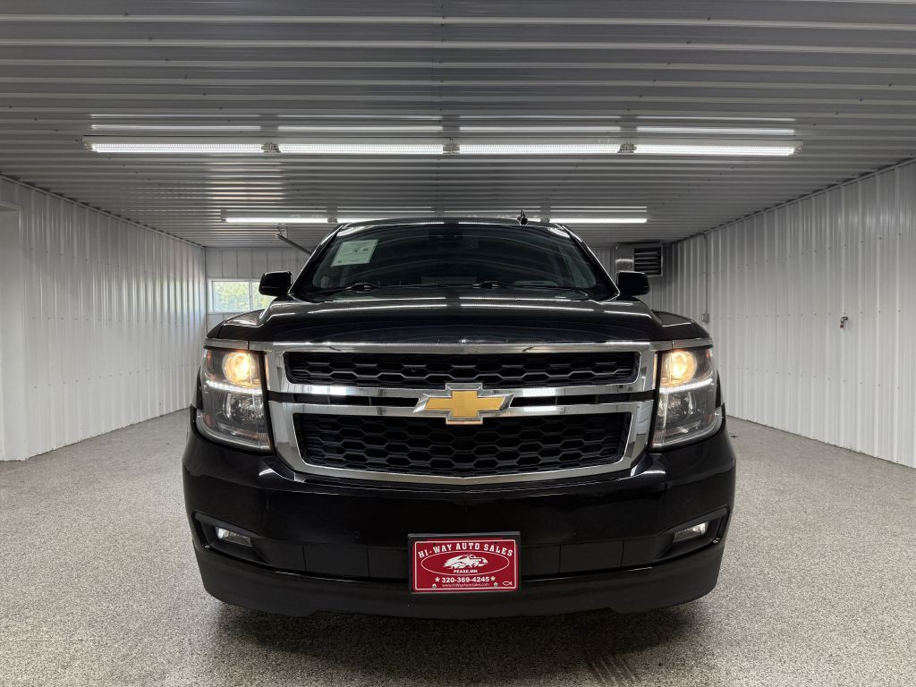 2018 Chevrolet Suburban Image 2