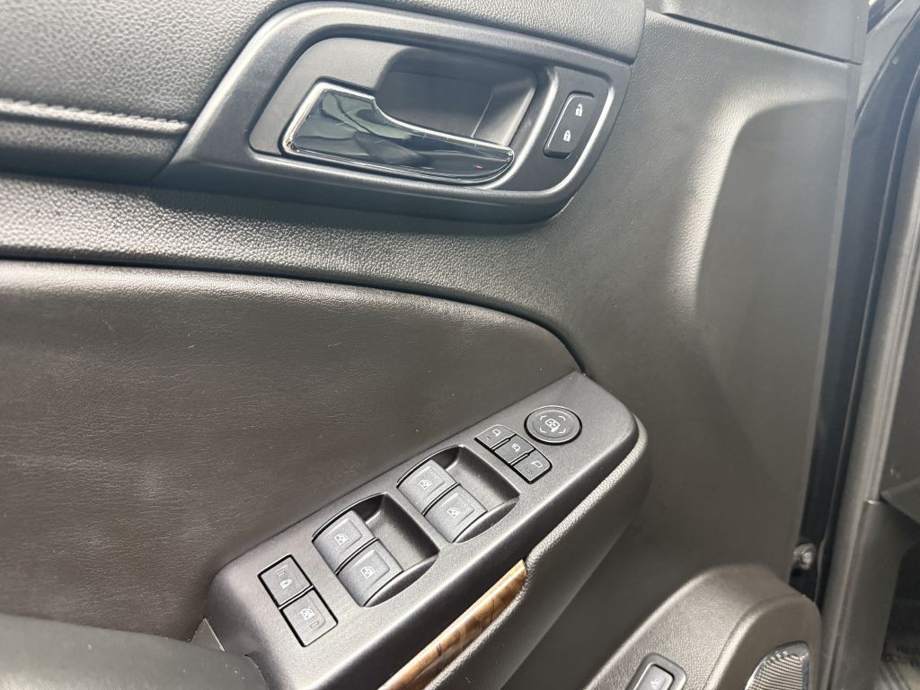 2018 Chevrolet Suburban Image 12