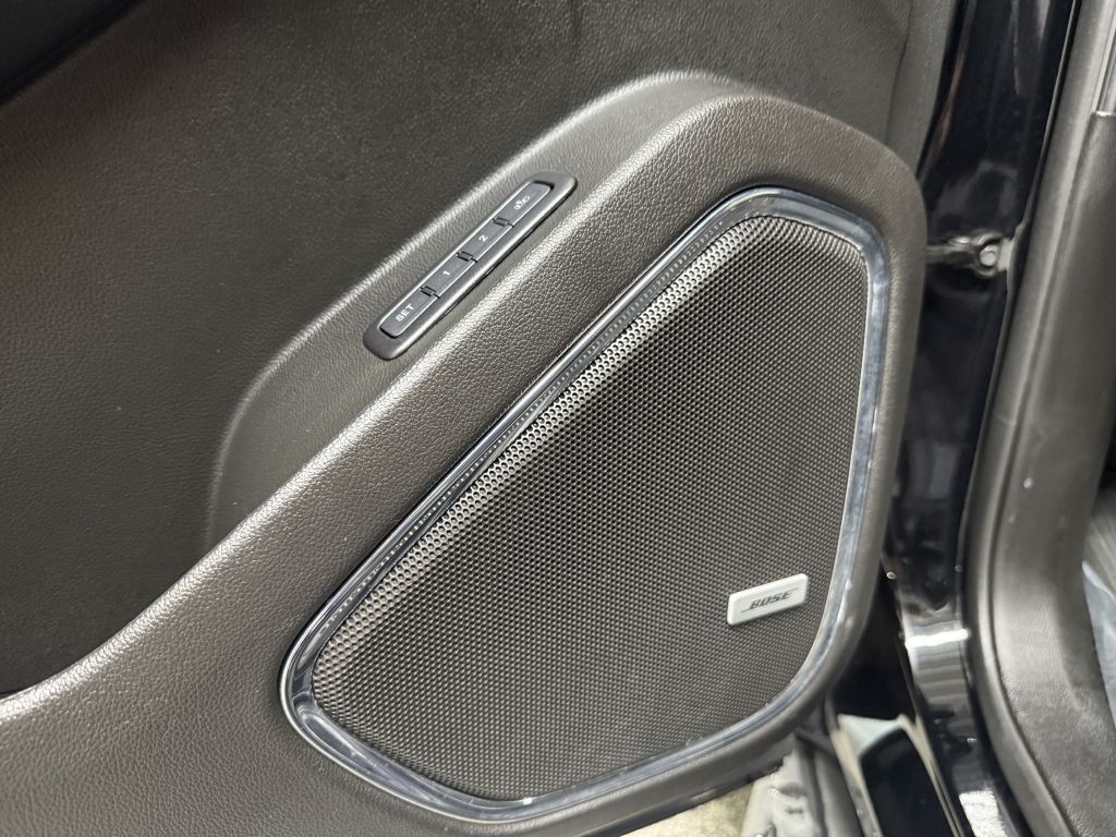 2018 Chevrolet Suburban Image 13