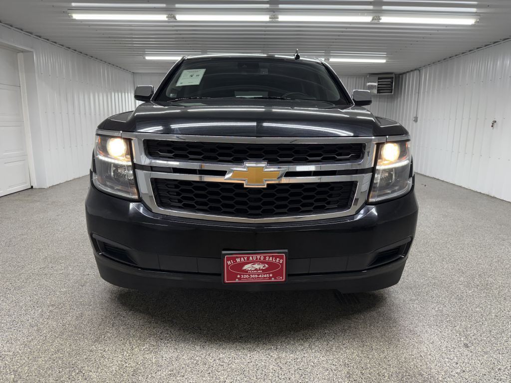 2020 Chevrolet Suburban Image 2