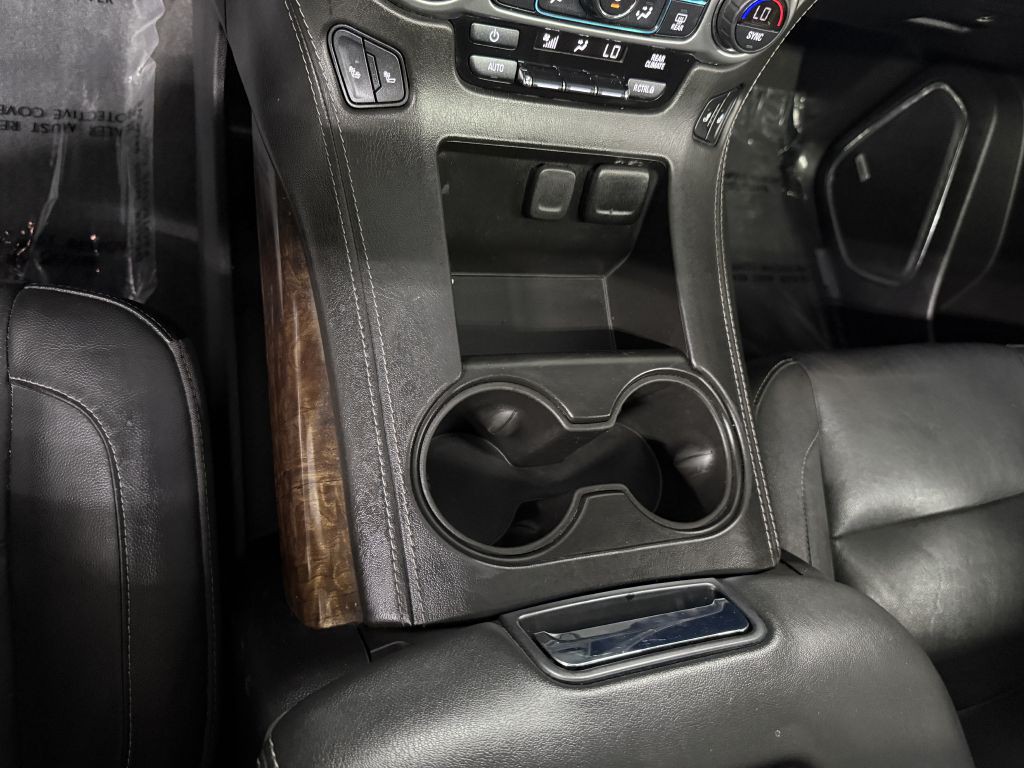 2020 Chevrolet Suburban Image 25