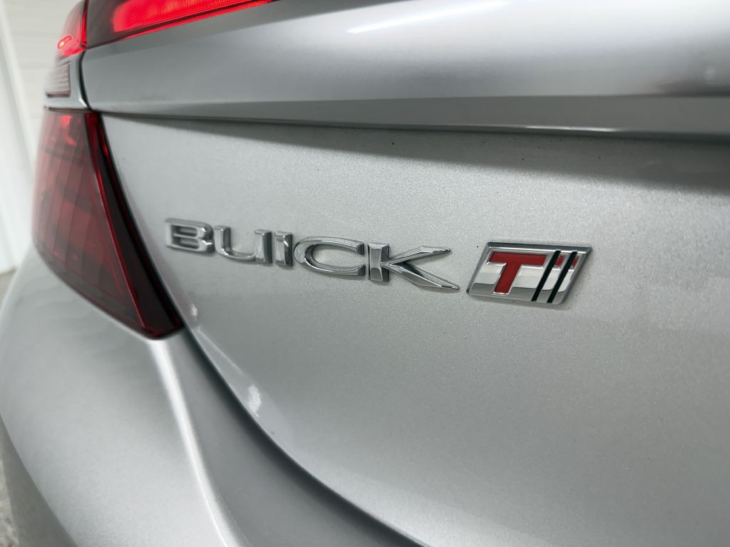 2014 Buick Regal Image 9
