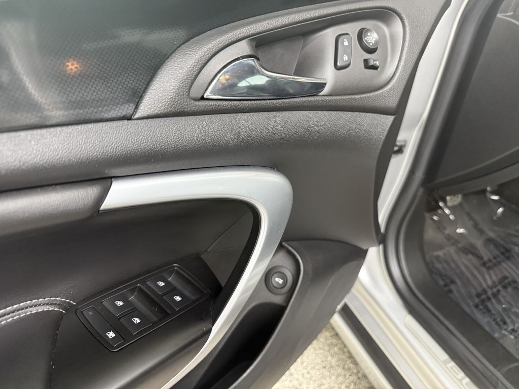 2014 Buick Regal Image 15