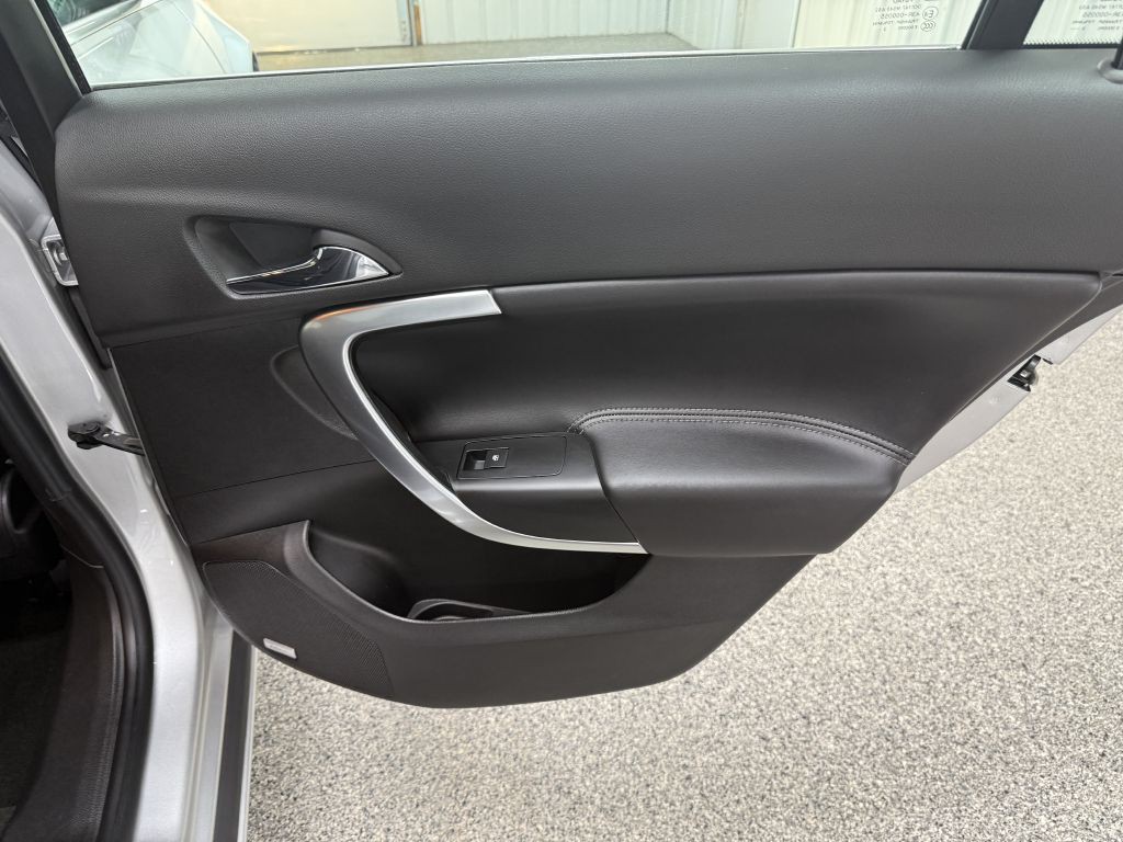 2014 Buick Regal Image 30