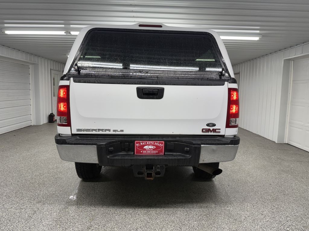 2011 GMC Sierra Image 5