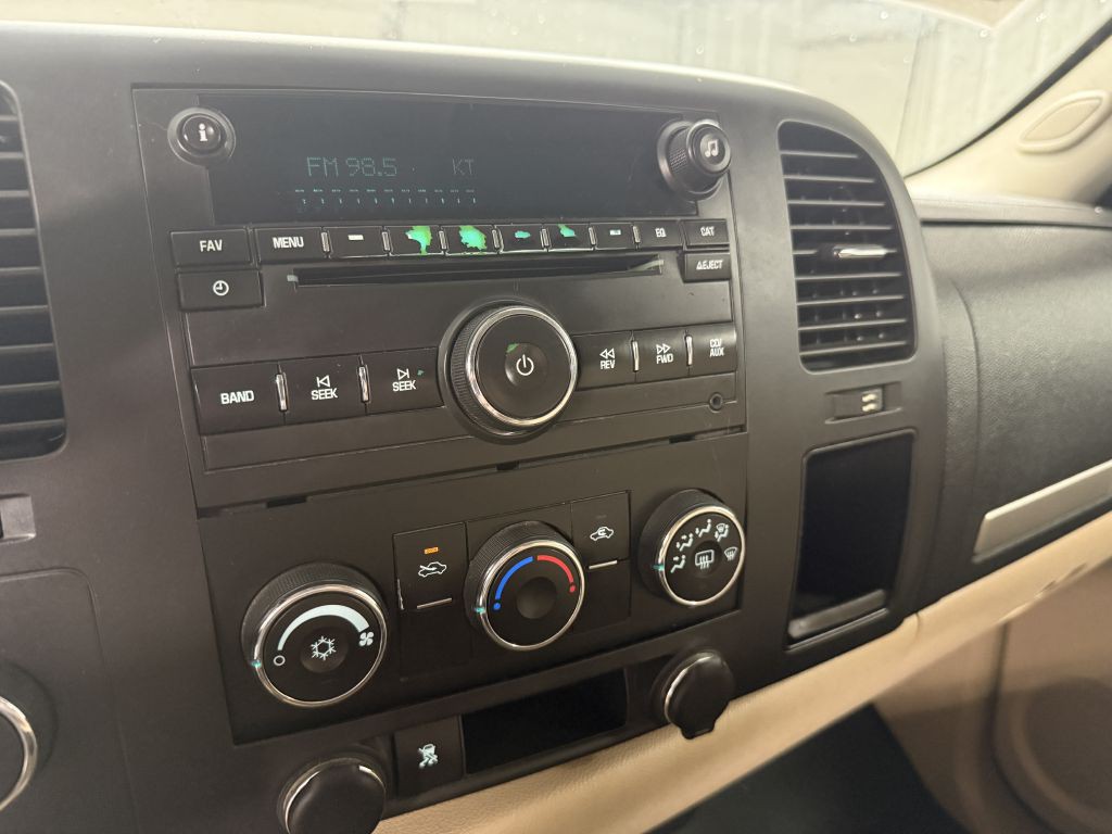 2011 GMC Sierra Image 17