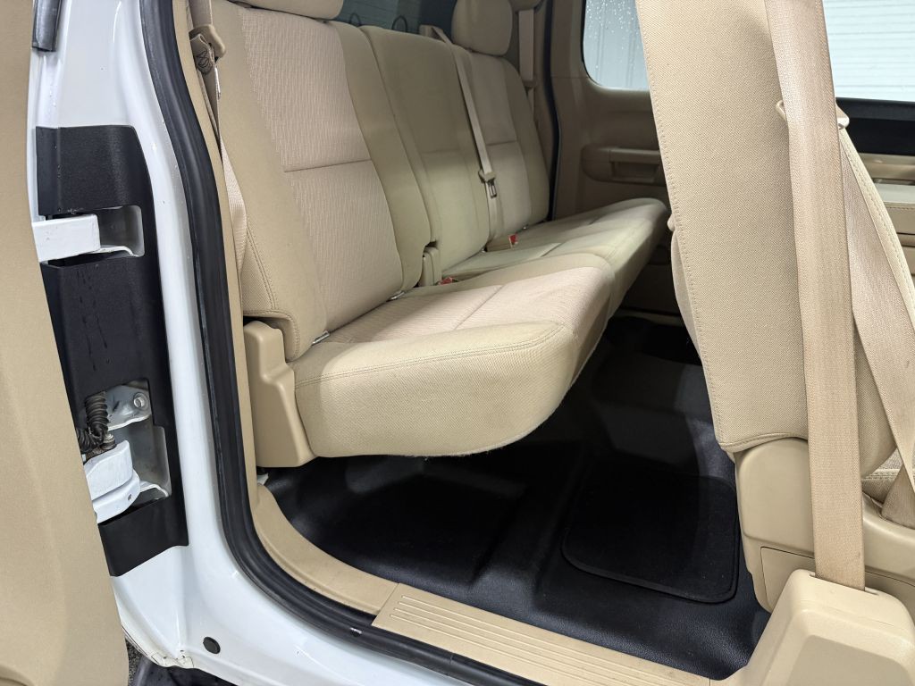 2011 GMC Sierra Image 24