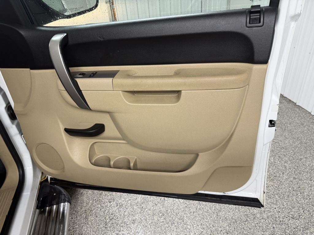 2011 GMC Sierra Image 27