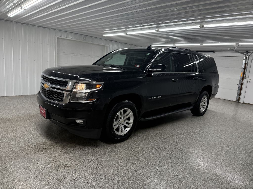 2018 Chevrolet Suburban Image 3
