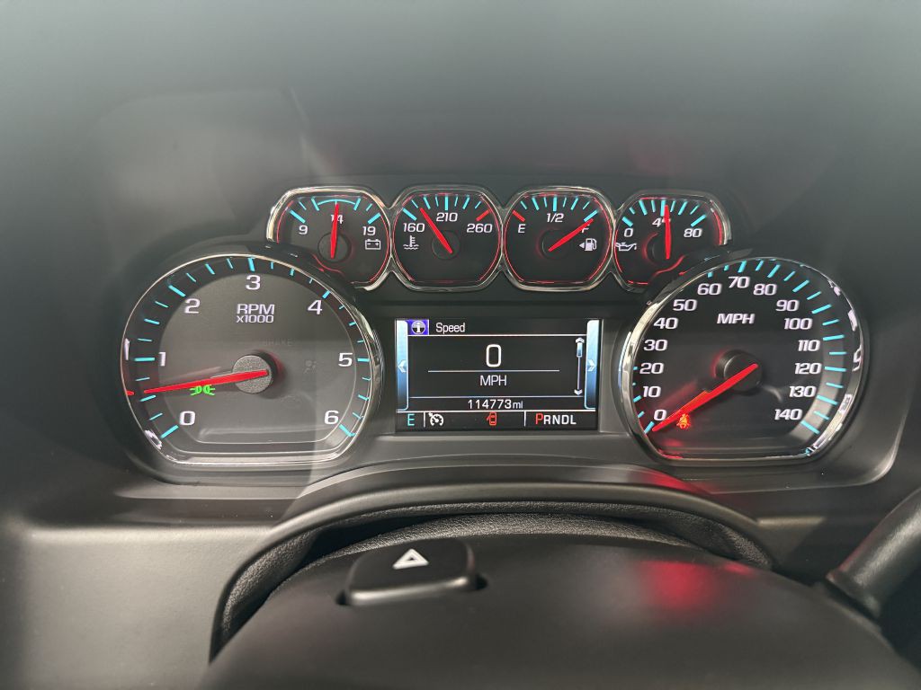 2018 Chevrolet Suburban Image 16