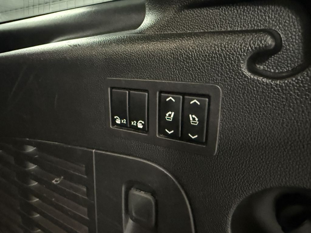 2018 Chevrolet Suburban Image 33
