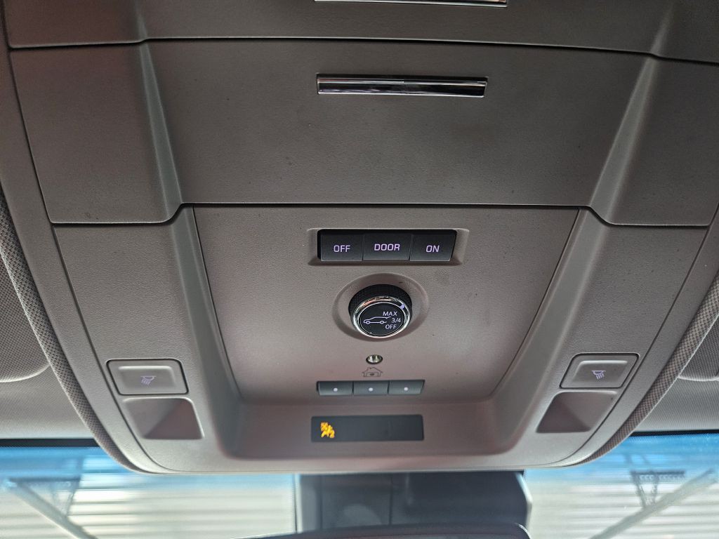 2020 GMC Yukon Image 28