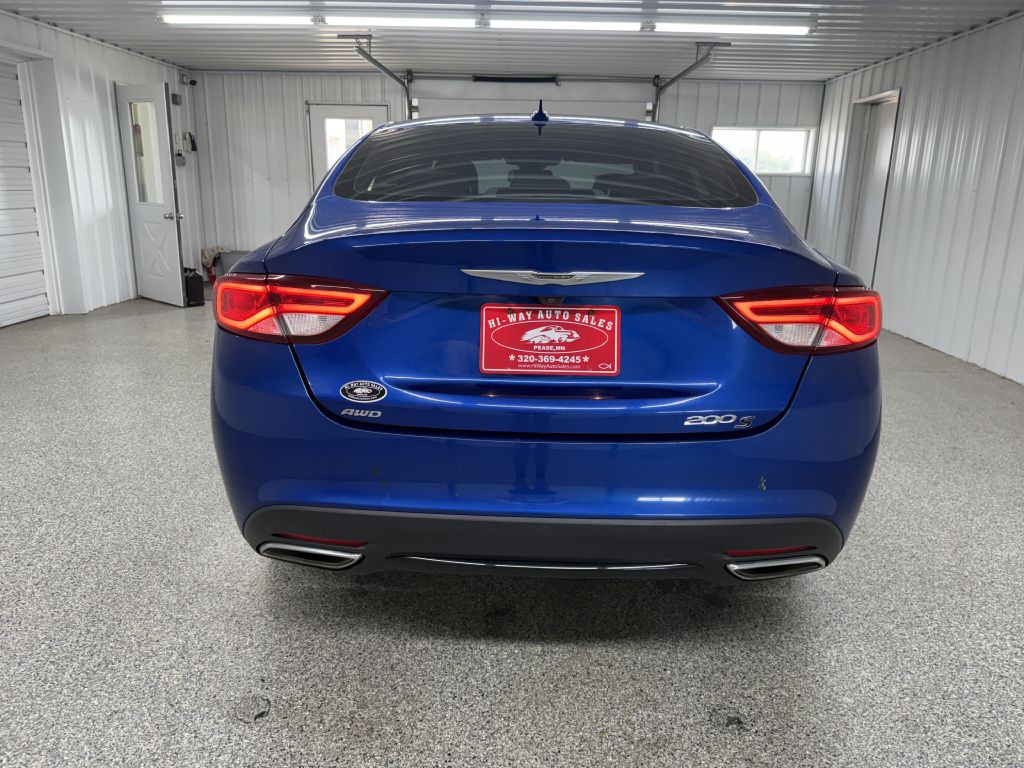 2015 Chrysler 200 Image 5