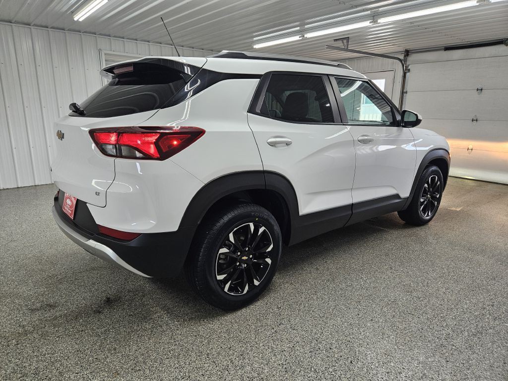 2021 Chevrolet Trailblazer Image 2