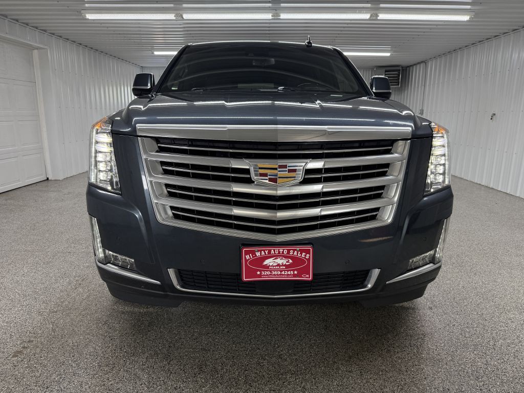 2019 Cadillac Escalade Image 2