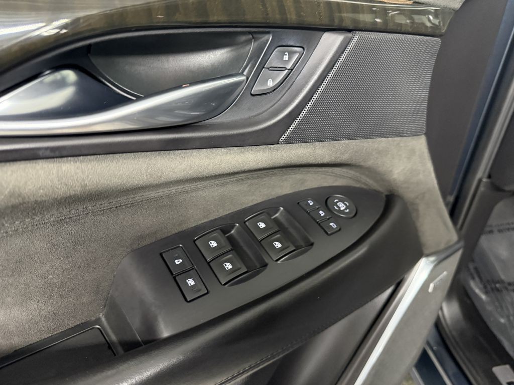 2019 Cadillac Escalade Image 12