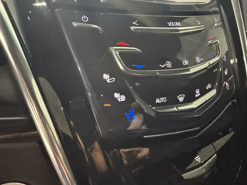 2019 Cadillac Escalade Image 24