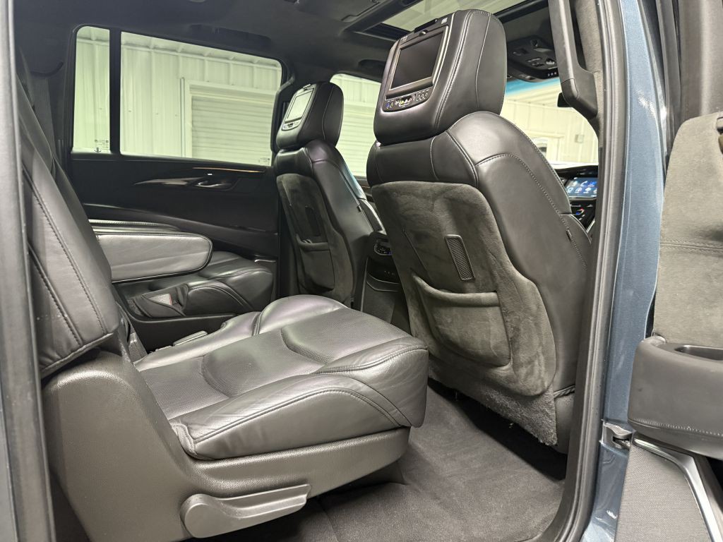 2019 Cadillac Escalade Image 35