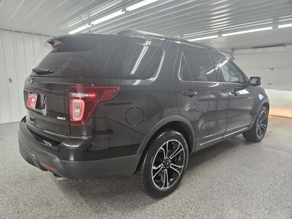 2015 Ford Explorer Image 2