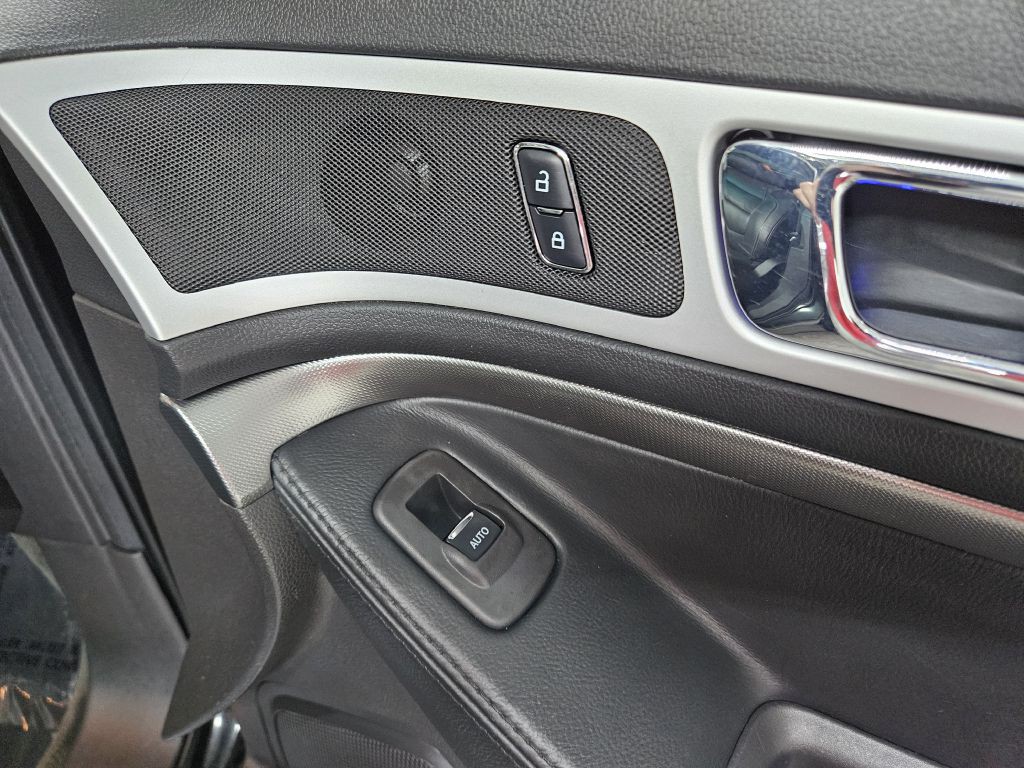2015 Ford Explorer Image 11