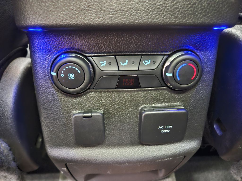 2015 Ford Explorer Image 18